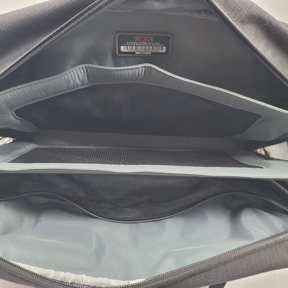 TUMI 2571D Men's Black Laptop Briefcase Shoulder Bag w/ Serial Number Tag - Picture 9 of 12